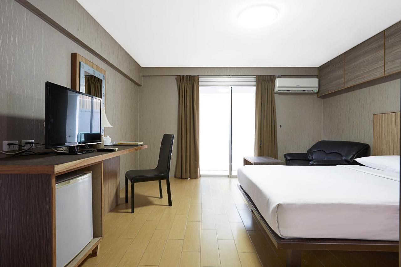 בנגקוק Watana Hotel מראה חיצוני תמונה