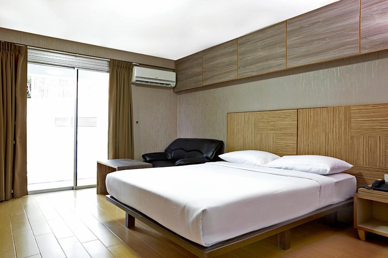 בנגקוק Watana Hotel מראה חיצוני תמונה