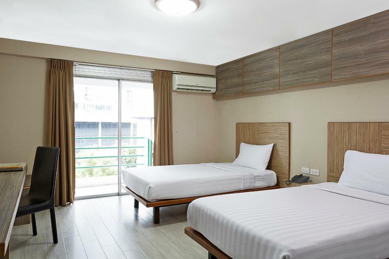 בנגקוק Watana Hotel מראה חיצוני תמונה